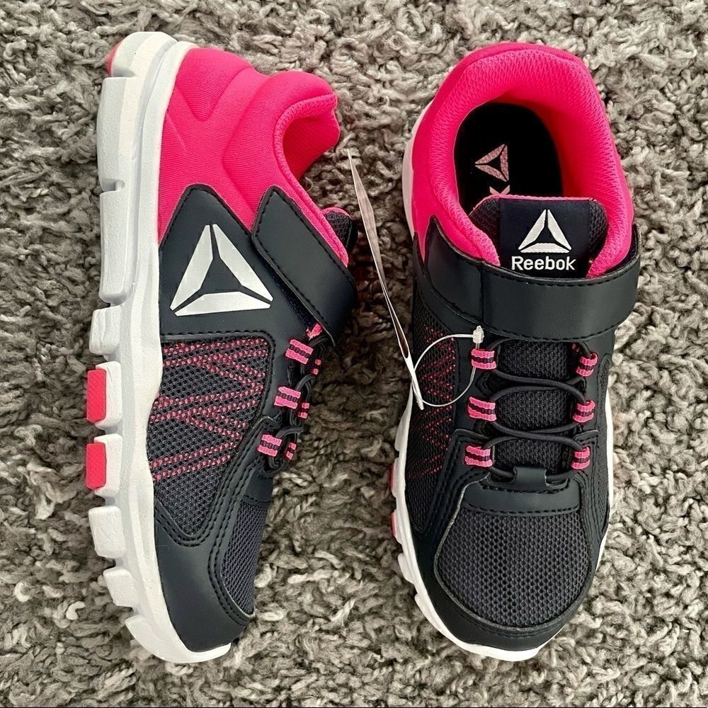 NWT Reebok Kids Yourflex Train 9.0 Shoes